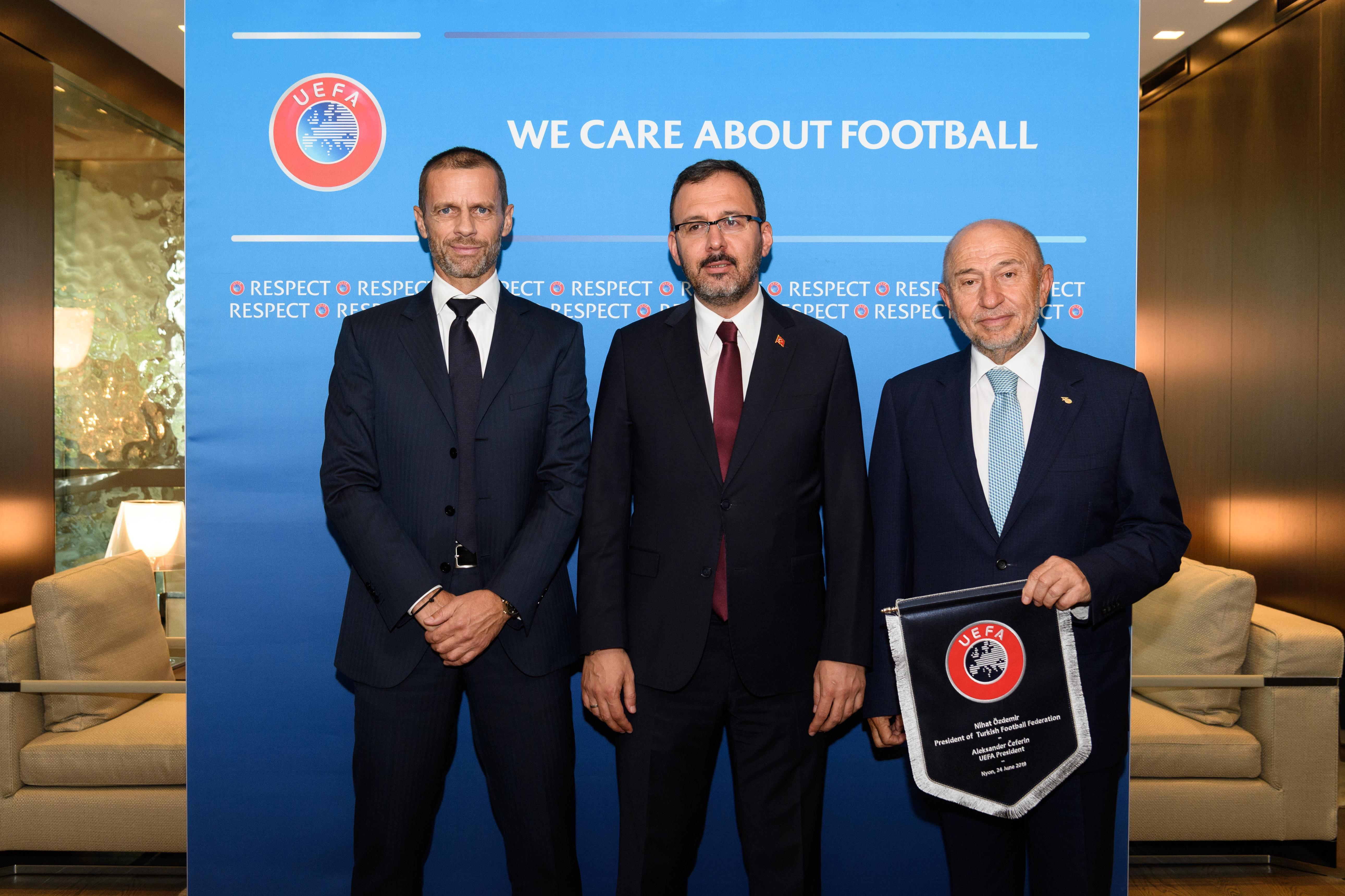 Bakan Kasapoğlu ve Nihat Özdemirden UEFA Başkanı Ceferine ziyaret