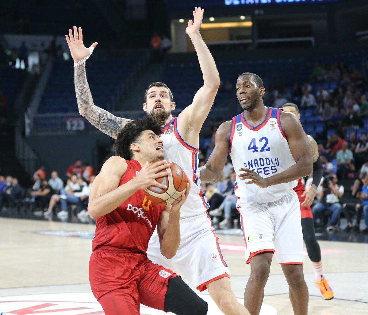 Anadolu Efes - Galatasaray Doğa Sigorta maç sonucu: 80-68