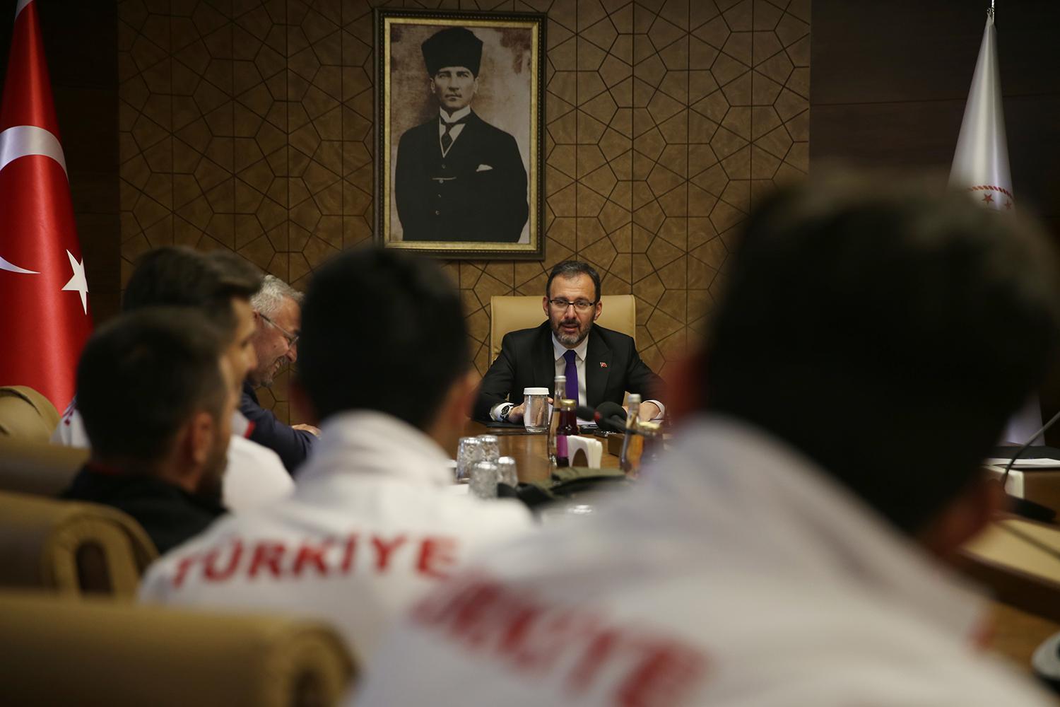 Bakan Mehmet Kasapoğlu: Halter bizim en çok ümidimiz olan branşlardan biri