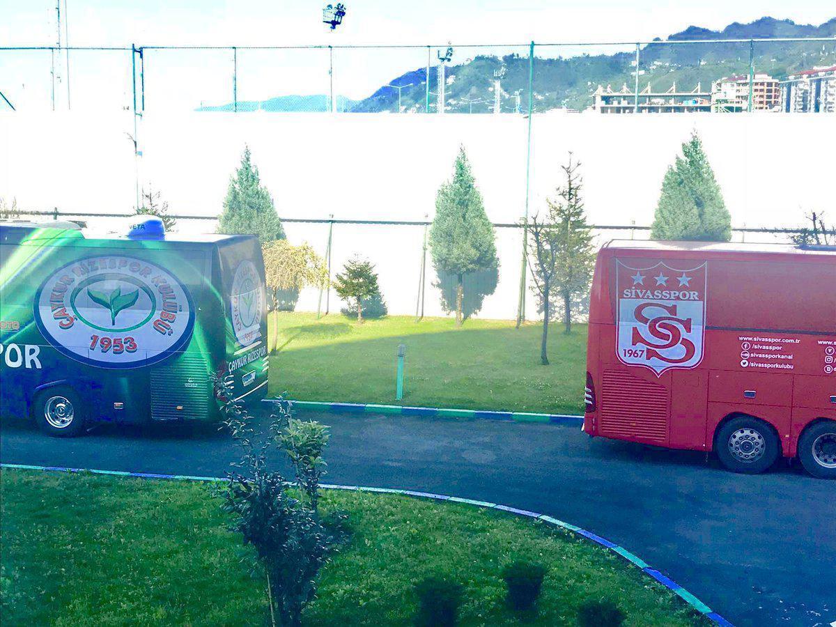 Çaykur Rizespor ile Sivasspor arasında dostluk rüzgarları