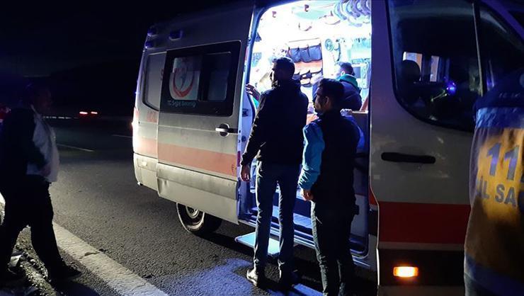 Bursaspor taraftarlarını taşıyan minibüs kaza yaptı: 10 yaralı