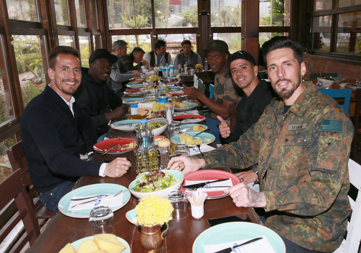 Trabzonsporda futbolcular yemekte buluştu