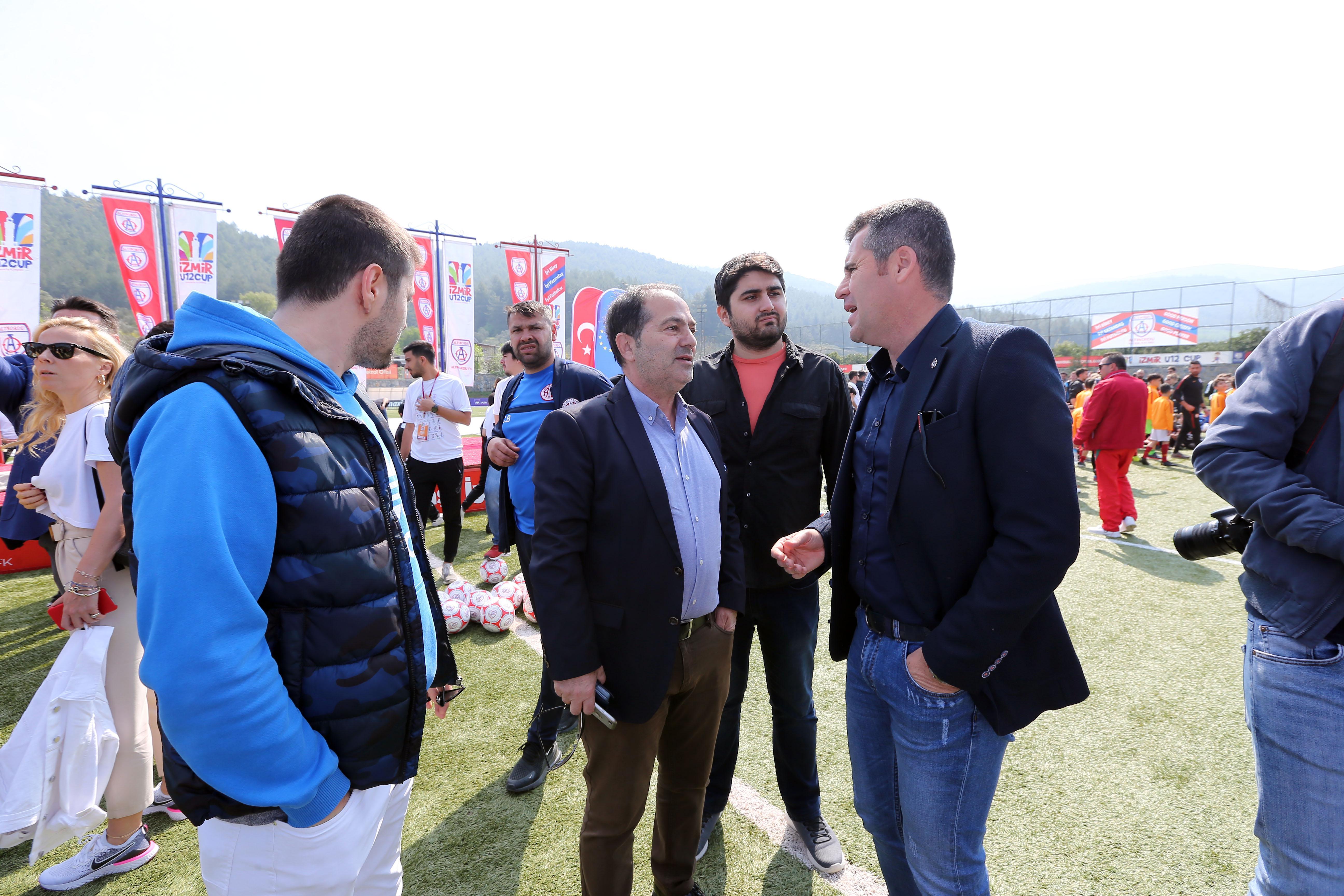 Altınordunun futbol karnavalı