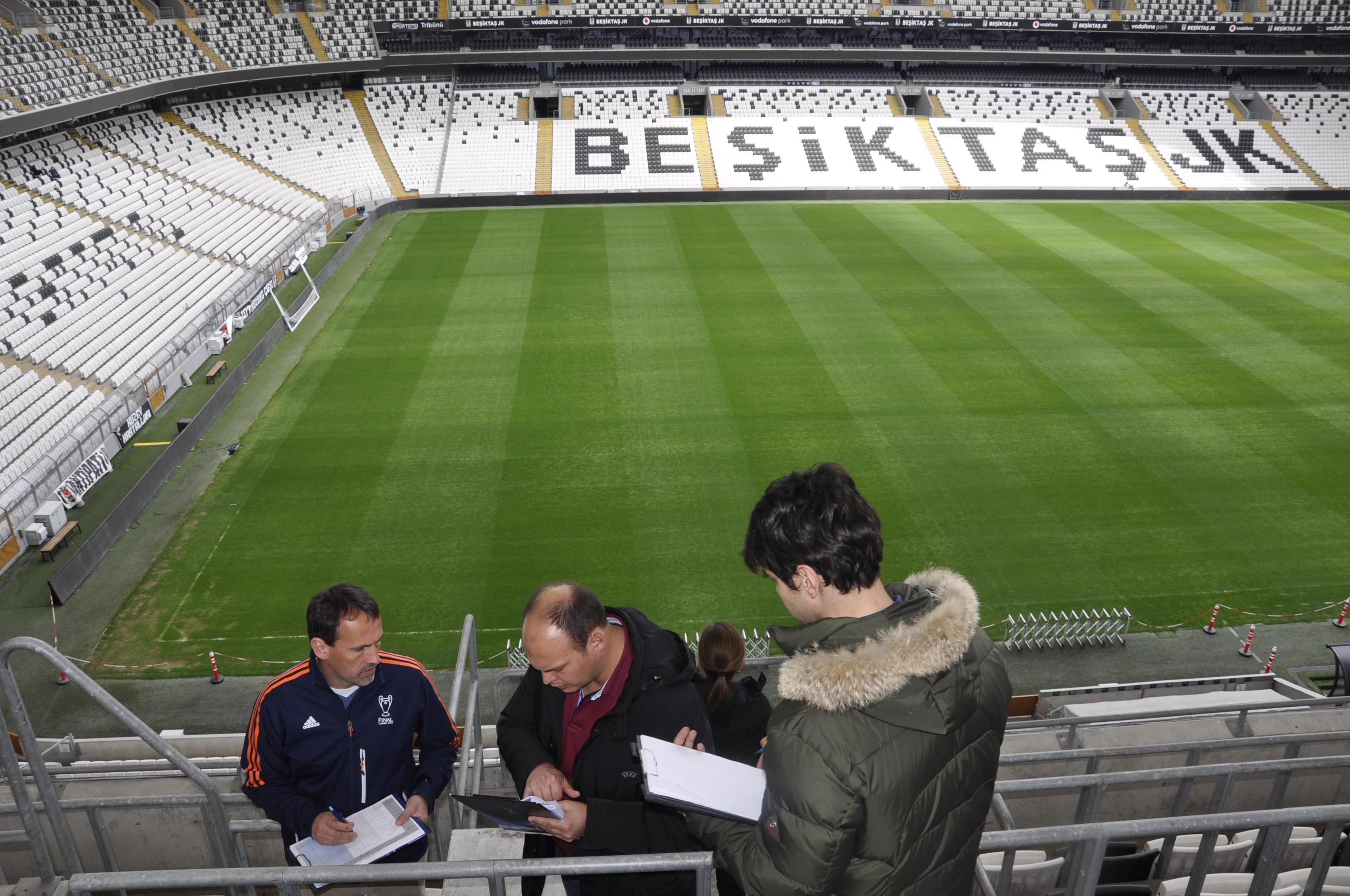 Vodafone Parkta sürpriz konuklar