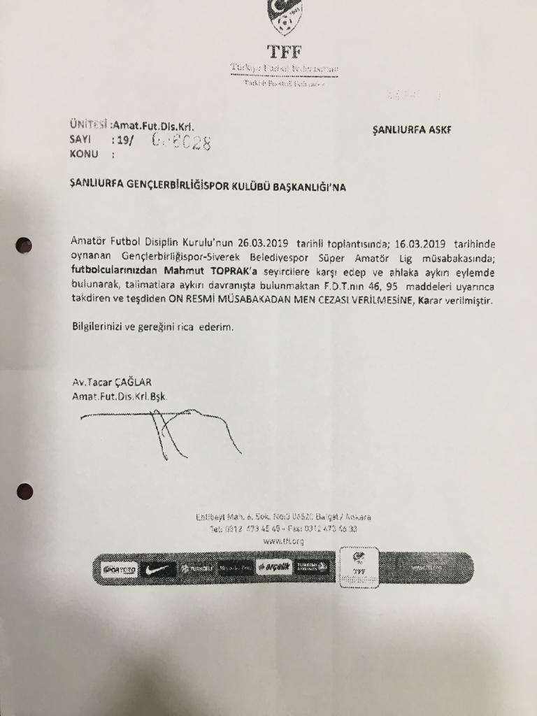 Cinsel organını gösteren futbolcuya 10 maç ceza
