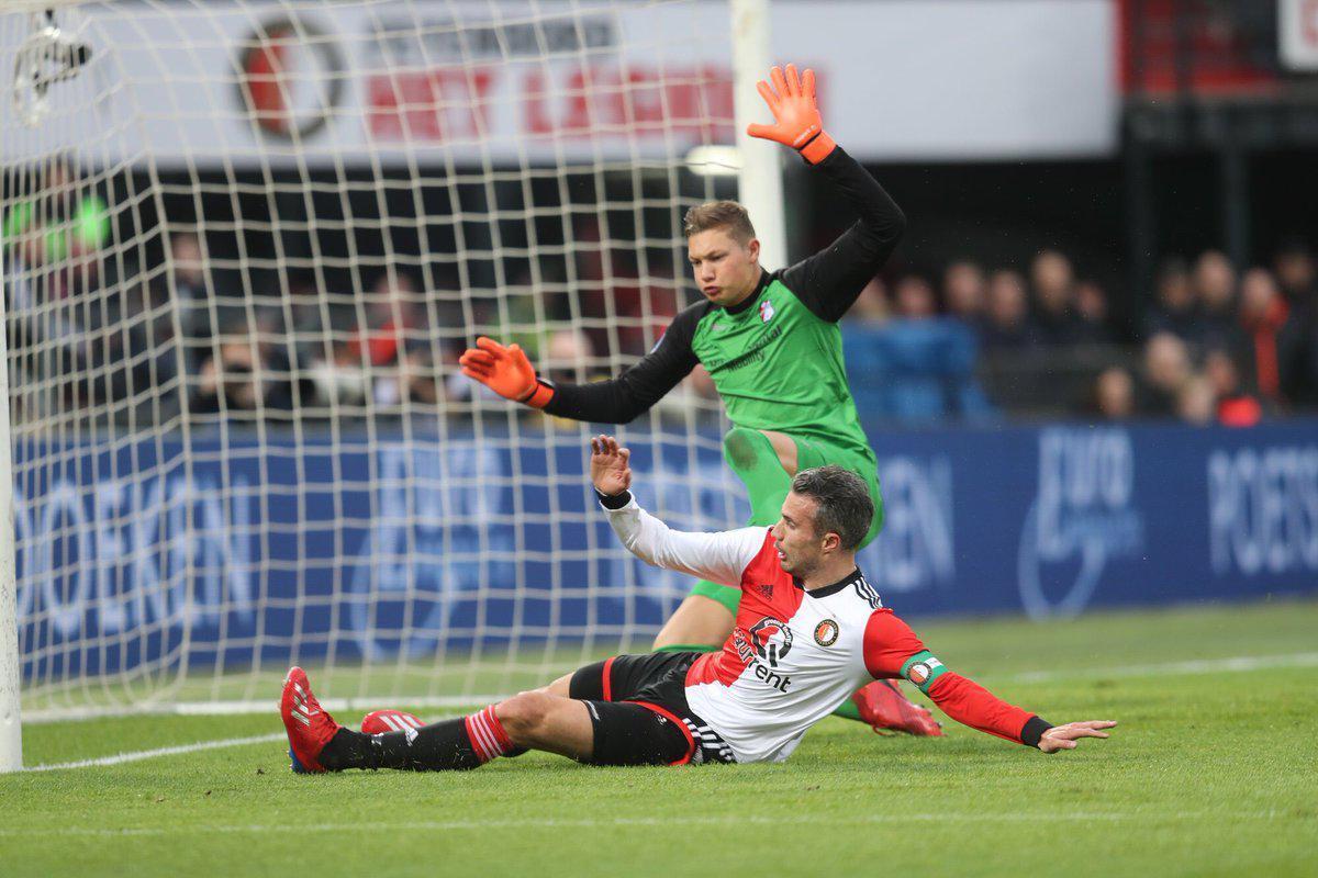Robin van Persie coştu, Feyenoord rahat kazandı