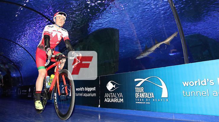 Tour of Antalyanın Kemer etabını Bas Van Der Kooij kazandı