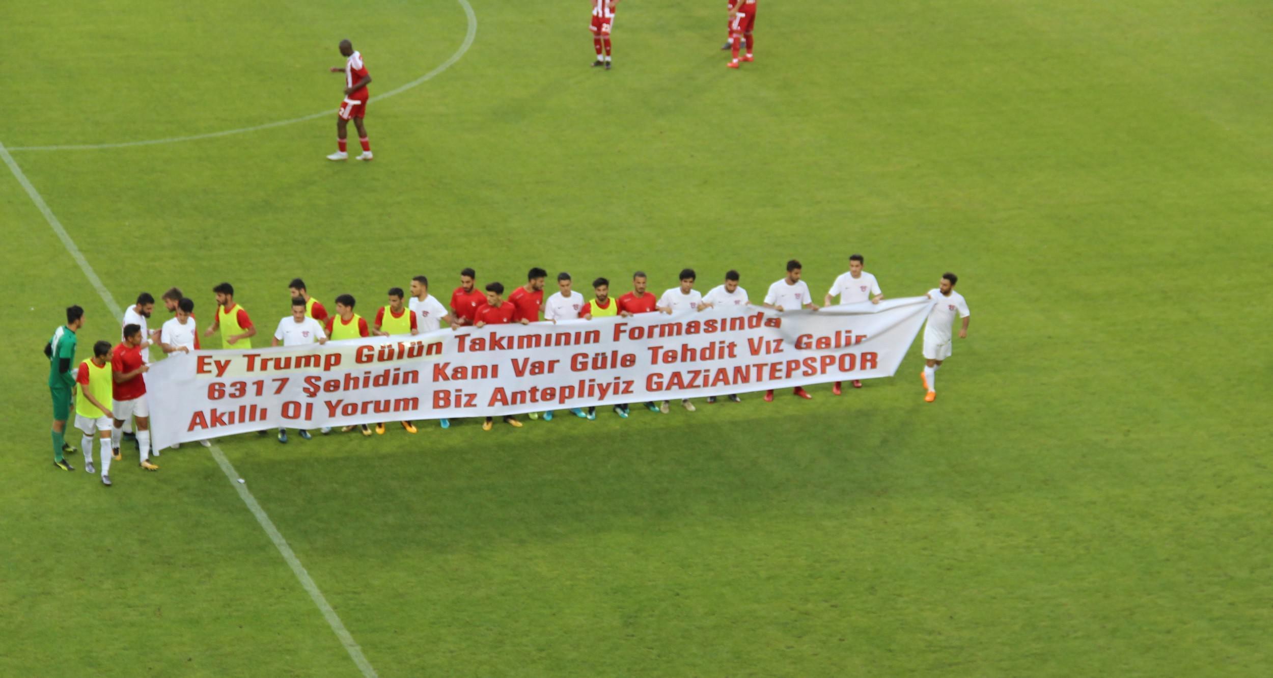 Sivasspor - Gaziantepspor maçında Trumpa tepki