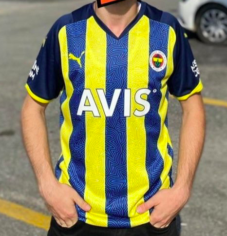 Fenerbahçe iç saha ve deplasman formaları sosyal medyaya sızdı