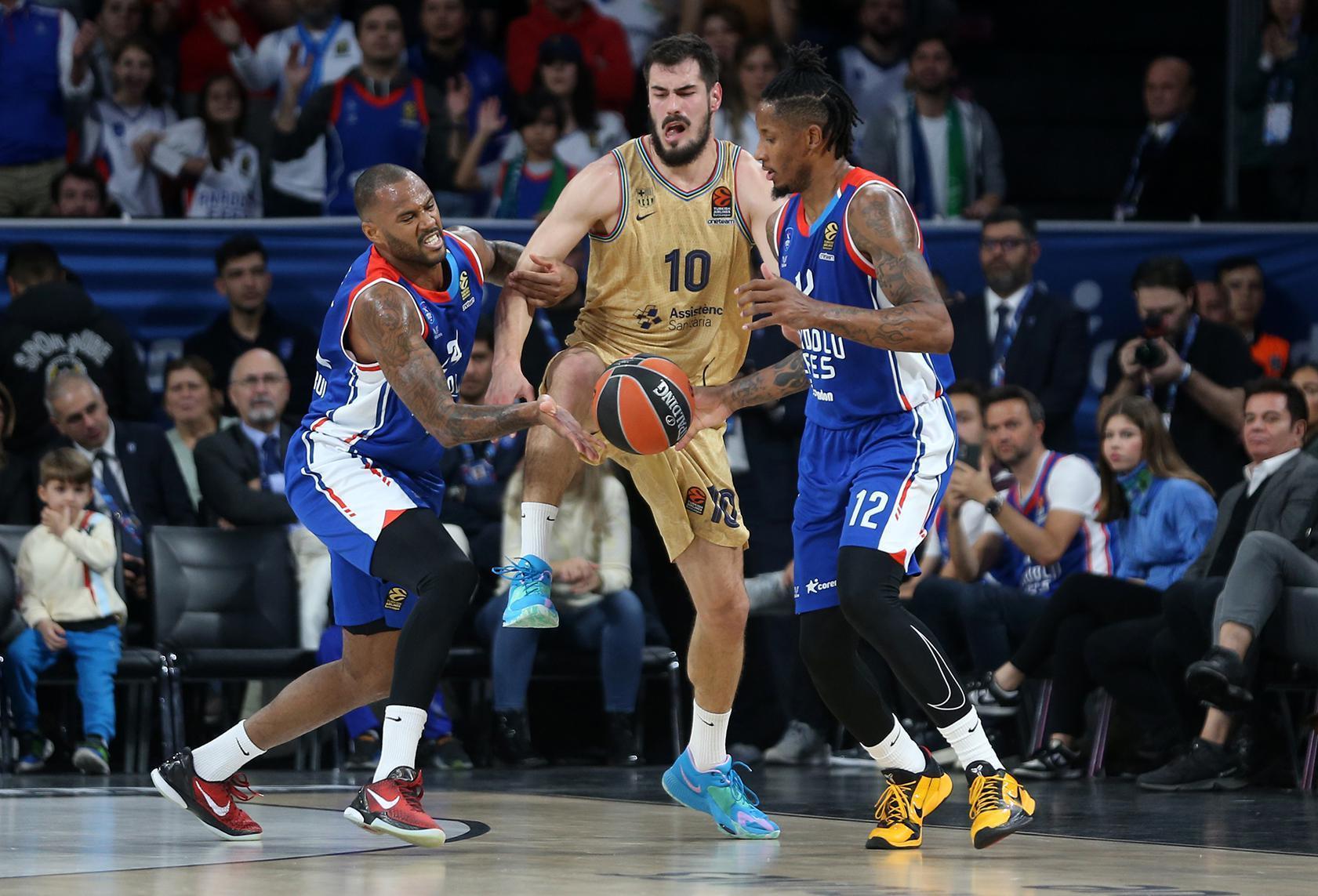 (ÖZET) Anadolu Efes - Barcelona maç sonucu: 96-86