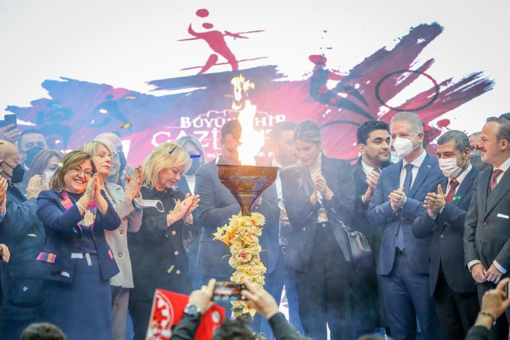 Mustafa Cengiz anısına yapılan Gazi Oyunları görkemli bir törenle başladı