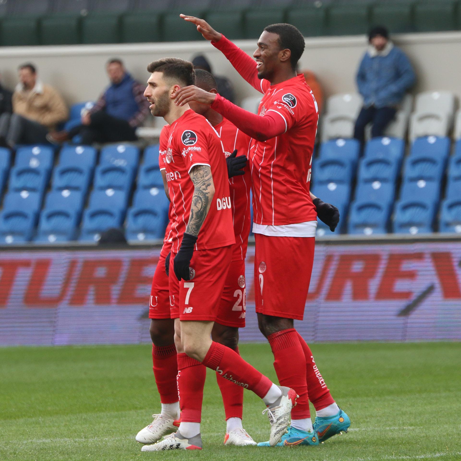 (ÖZET) Başakşehir - Antalyaspor maç sonucu: 0-1