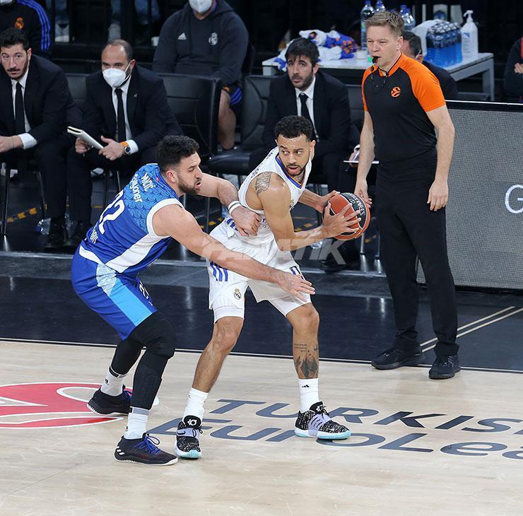 (ÖZET) Anadolu Efes - Real Madrid maç sonucu: 93-90