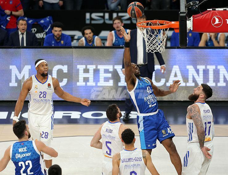 (ÖZET) Anadolu Efes - Real Madrid maç sonucu: 93-90