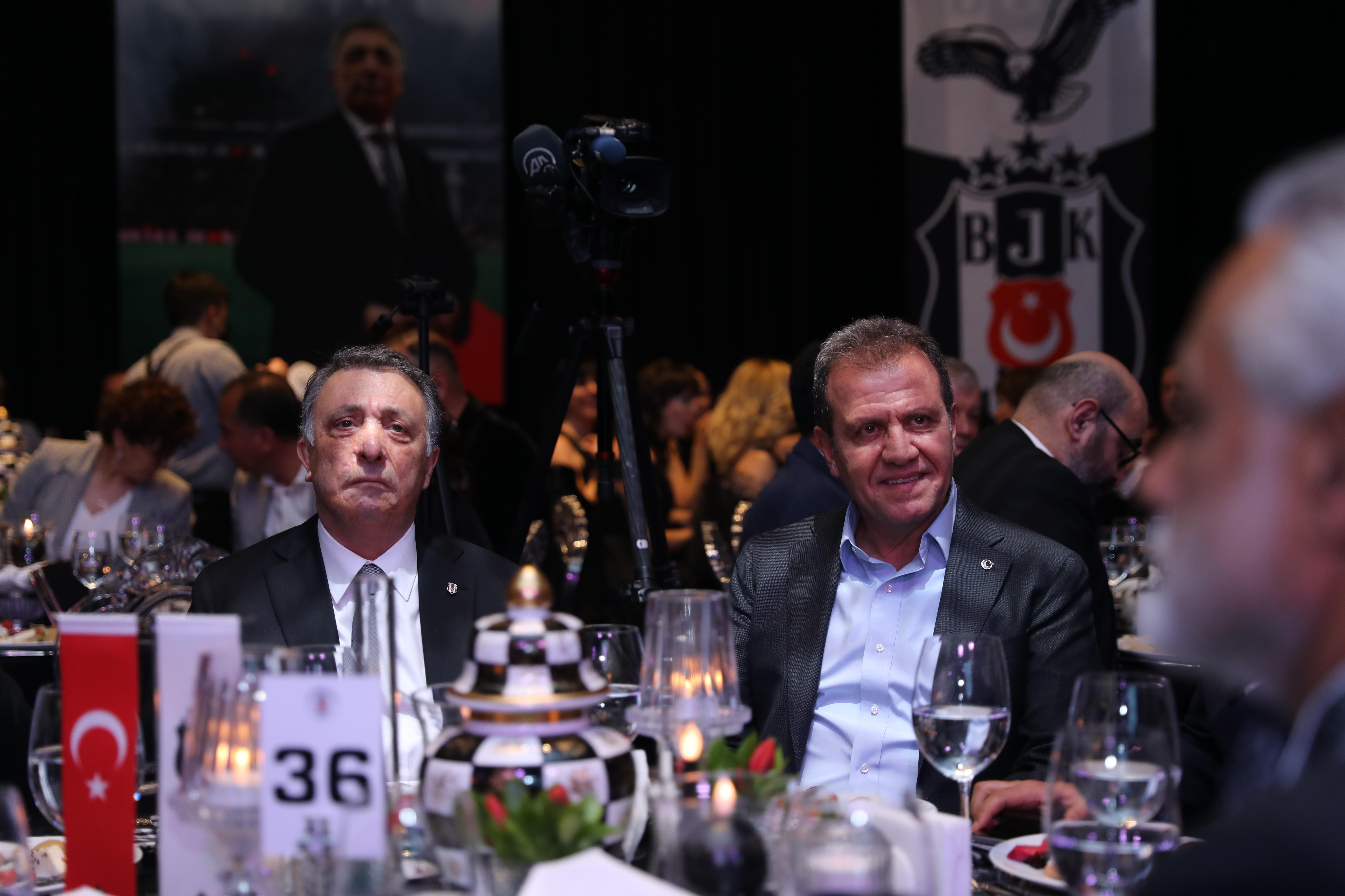 Ahmet Nur Çebi: Ya futbolcularımız patlayacak ya da kupalara doğru yelken açacağız