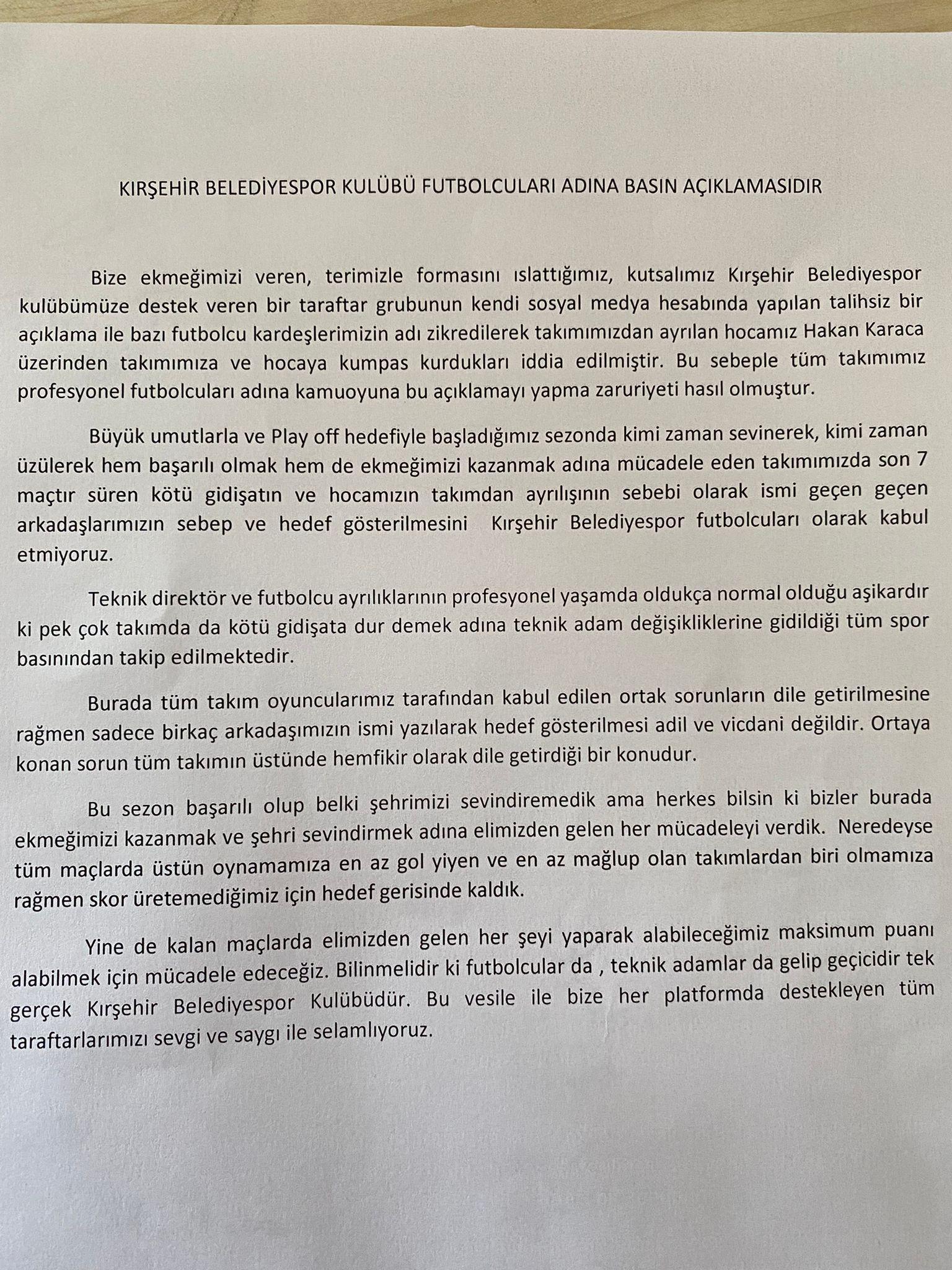 Kırşehir Belediyesporlu futbolculardan basın açıklaması: Hocamızın ayrılışıyla bir ilgimiz yok