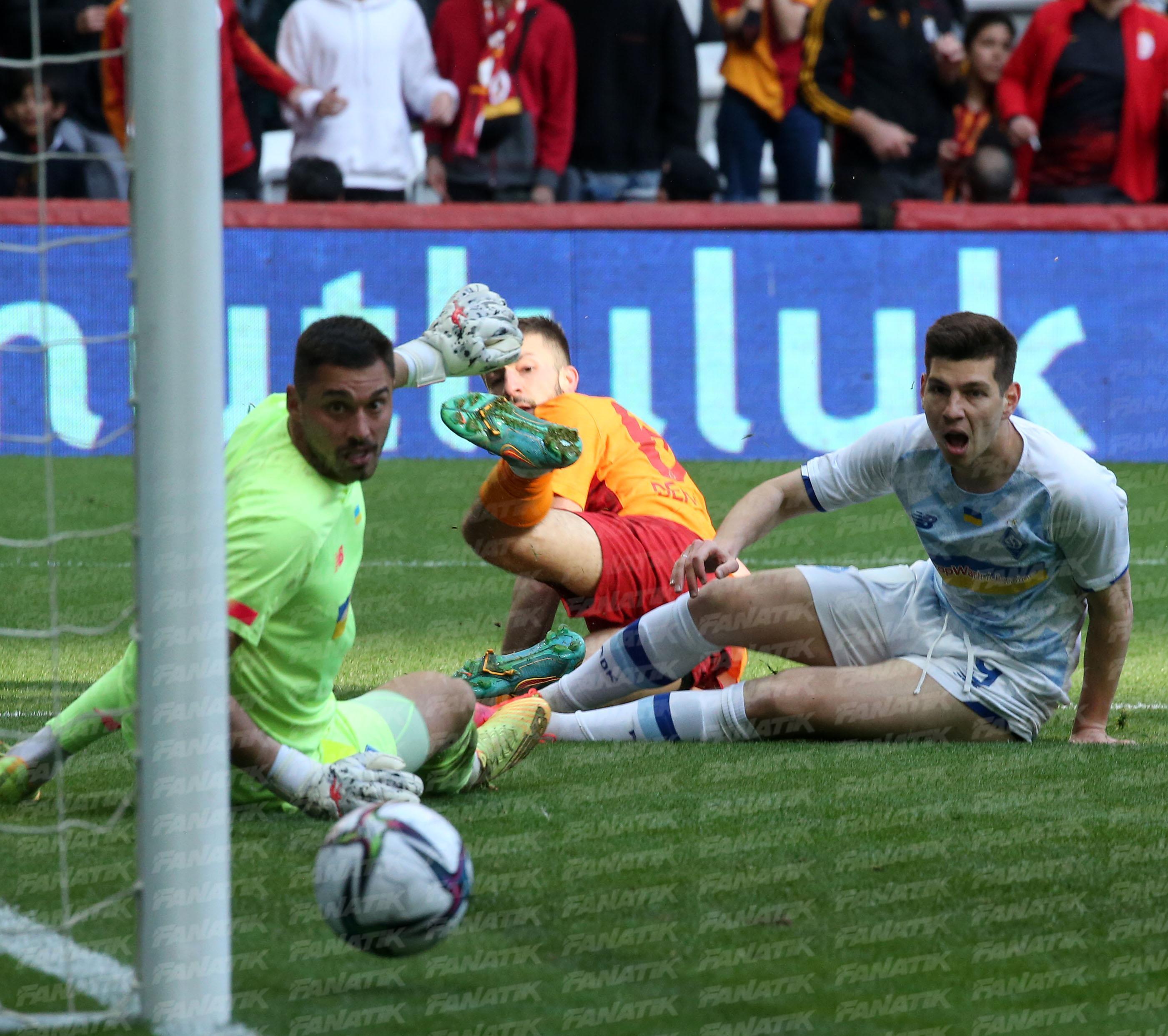 Galatasaray - Dinamo Kiev maç sonucu: 1-3