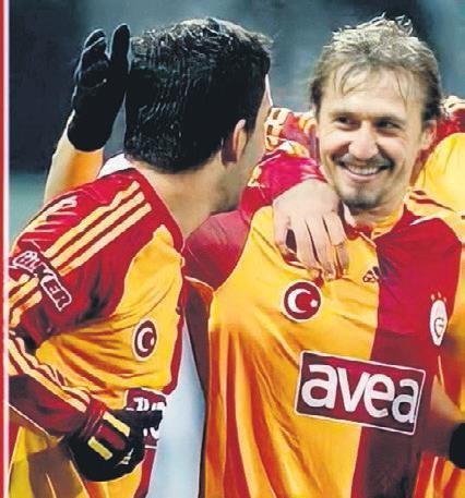 Ayhan Akman:  Oğullarım önce Galatasarayın A Takımında oynasınlar, sonrasına bakarız
