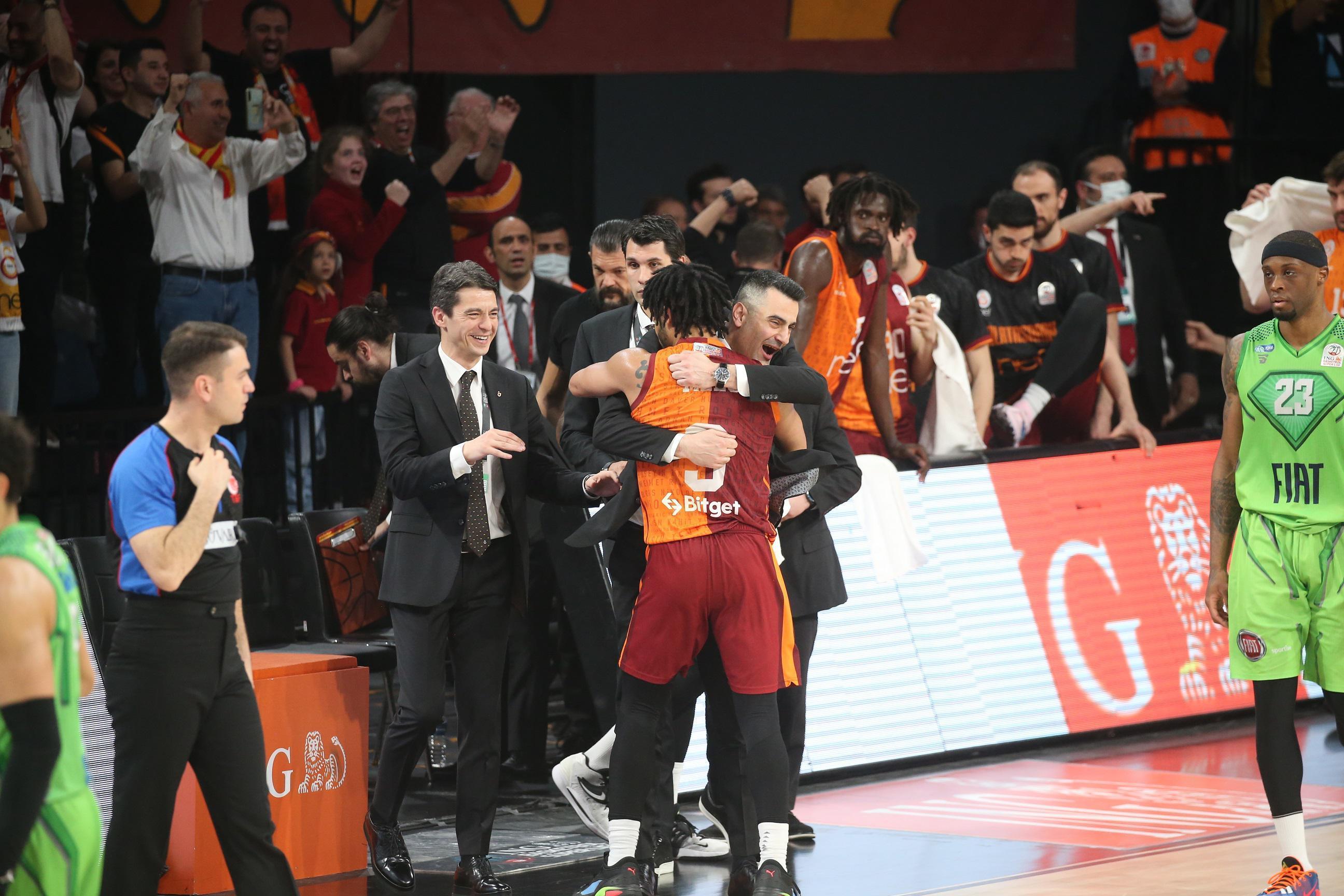 Galatasaray Nef - TOFAŞ maç sonucu: 90-89
