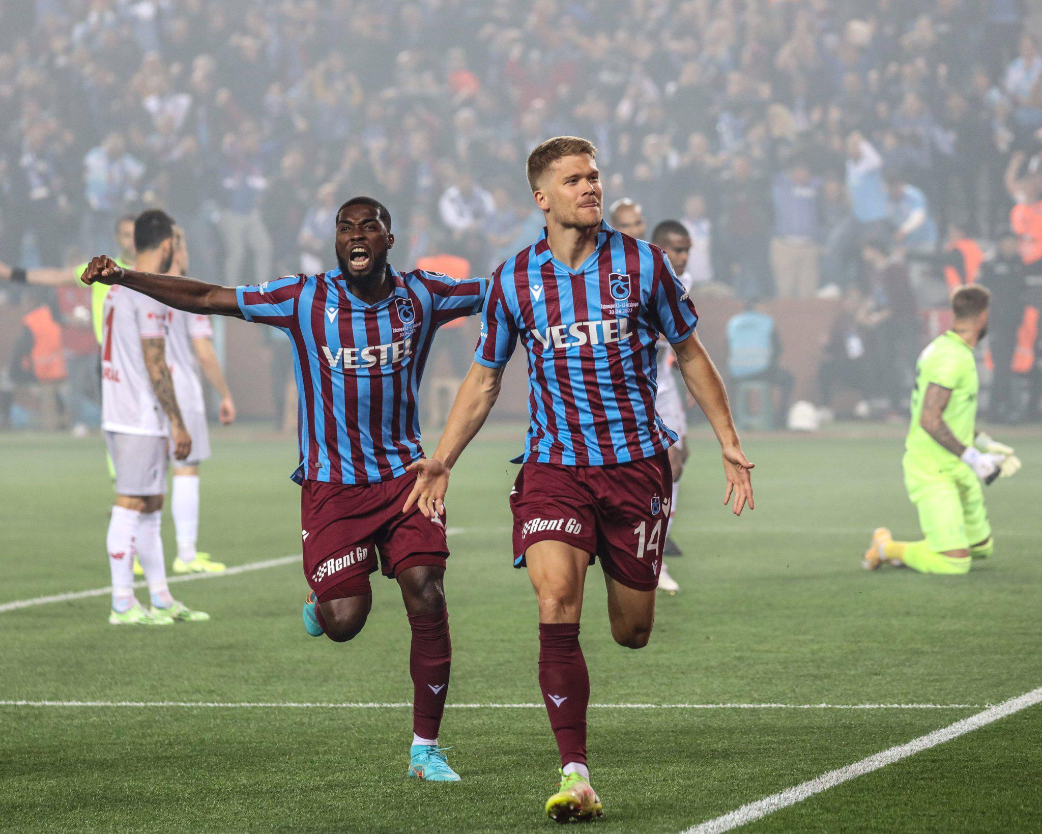 Son dakika Süper Ligde 2021-2022 sezonunun şampiyonu Trabzonspor | Trabzonspor - Antalyaspor maç sonucu: 2-2