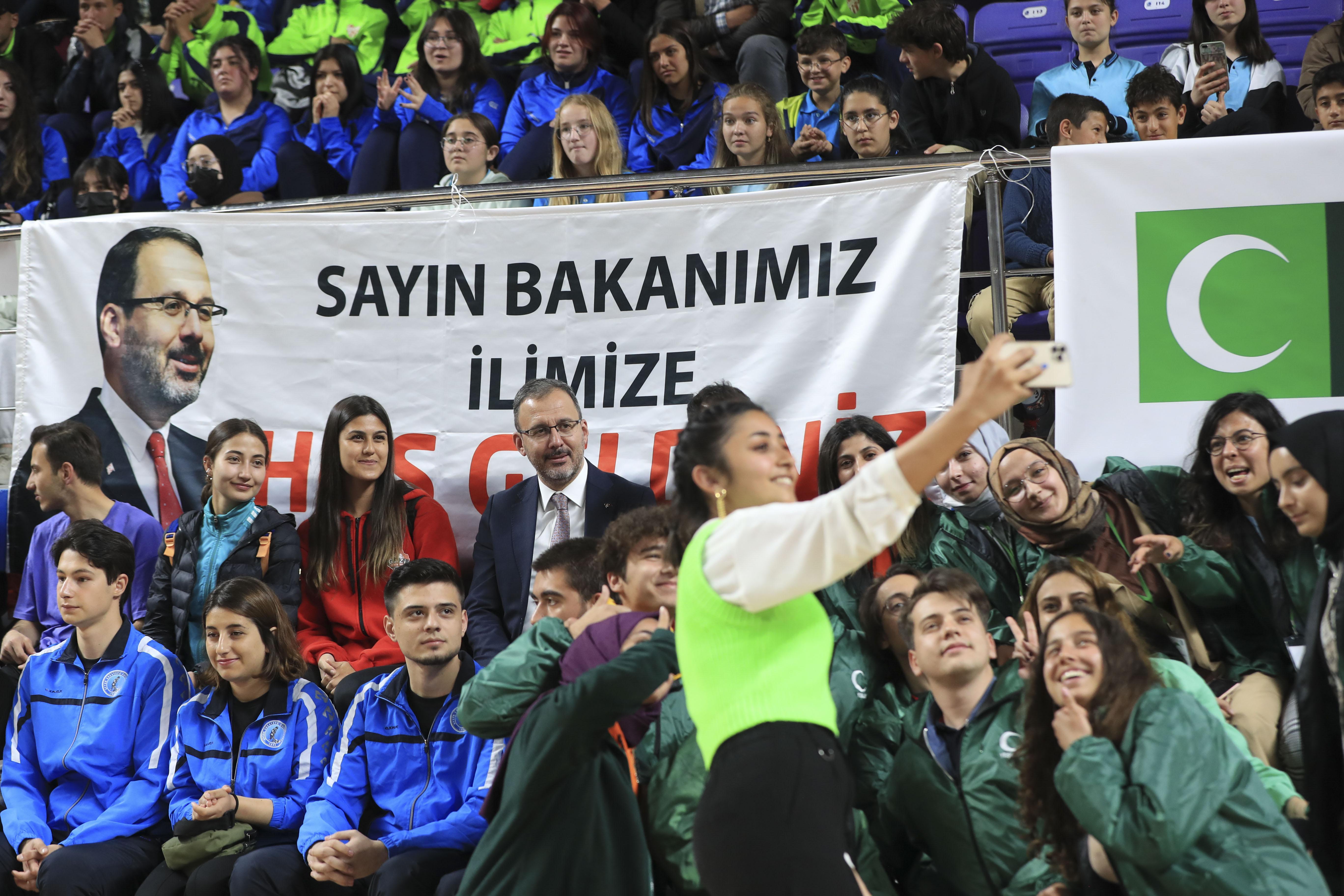 Bakan Kasapoğlu: Türkiyeyi bir spor ülkesi kılmak adına büyük emekler verdik