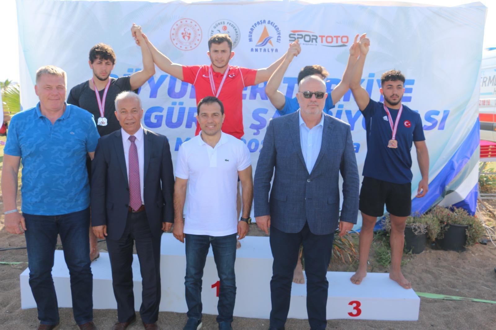 Büyükler Kadın ve Erkekler Plaj Güreşi Türkiye Şampiyonası sona erdi