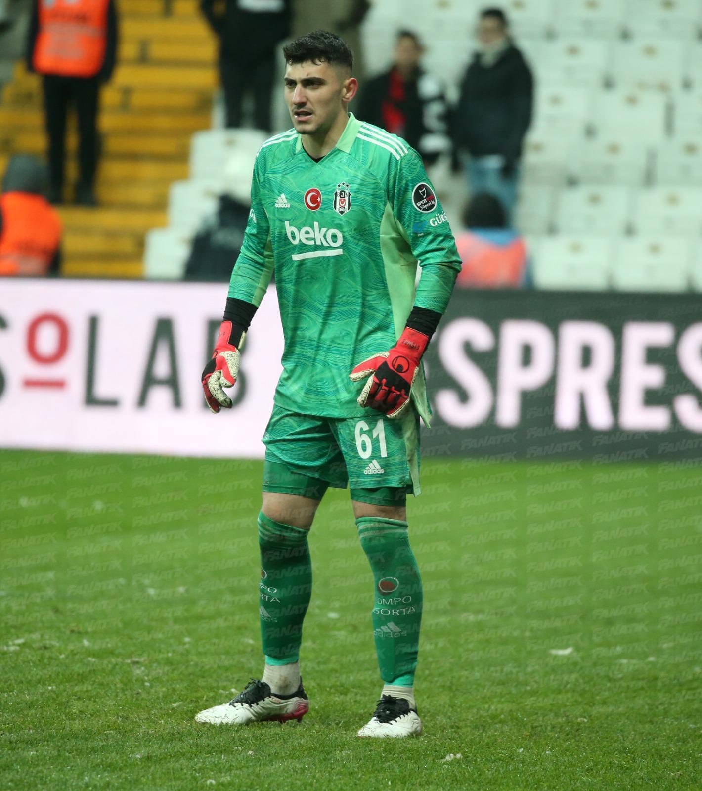 Son dakika Beşiktaşa Ersin Destanoğlu ve Pjanicten kötü haber
