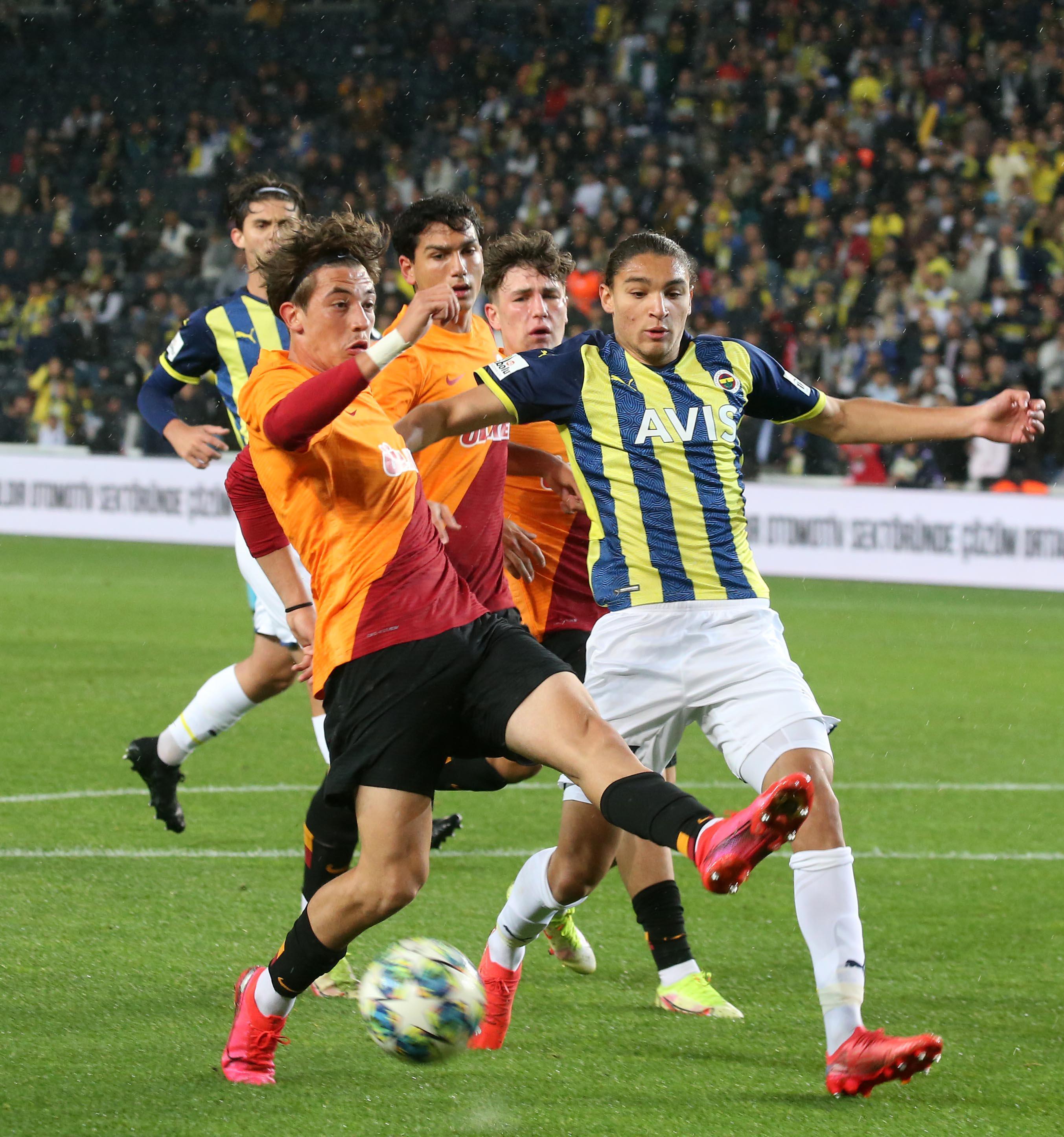 (ÖZET) Fenerbahçe U19 - Galatasaray U19 maç sonucu: 1-2