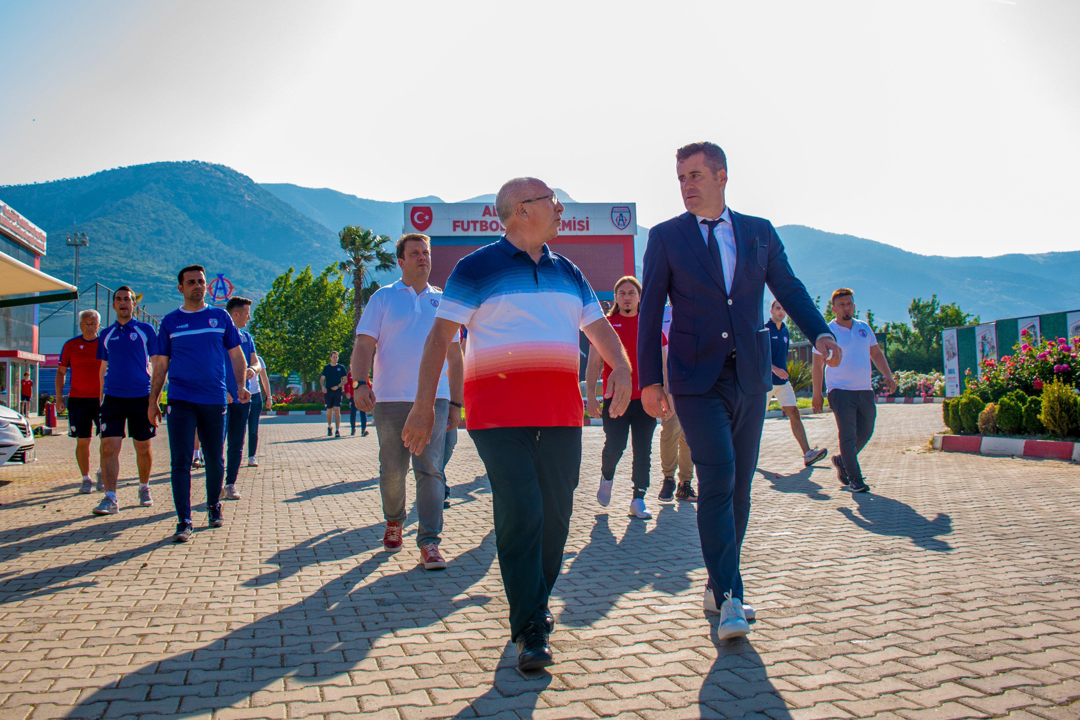 Altınordu, teknik direktör Hüseyin Eroğluna veda etti