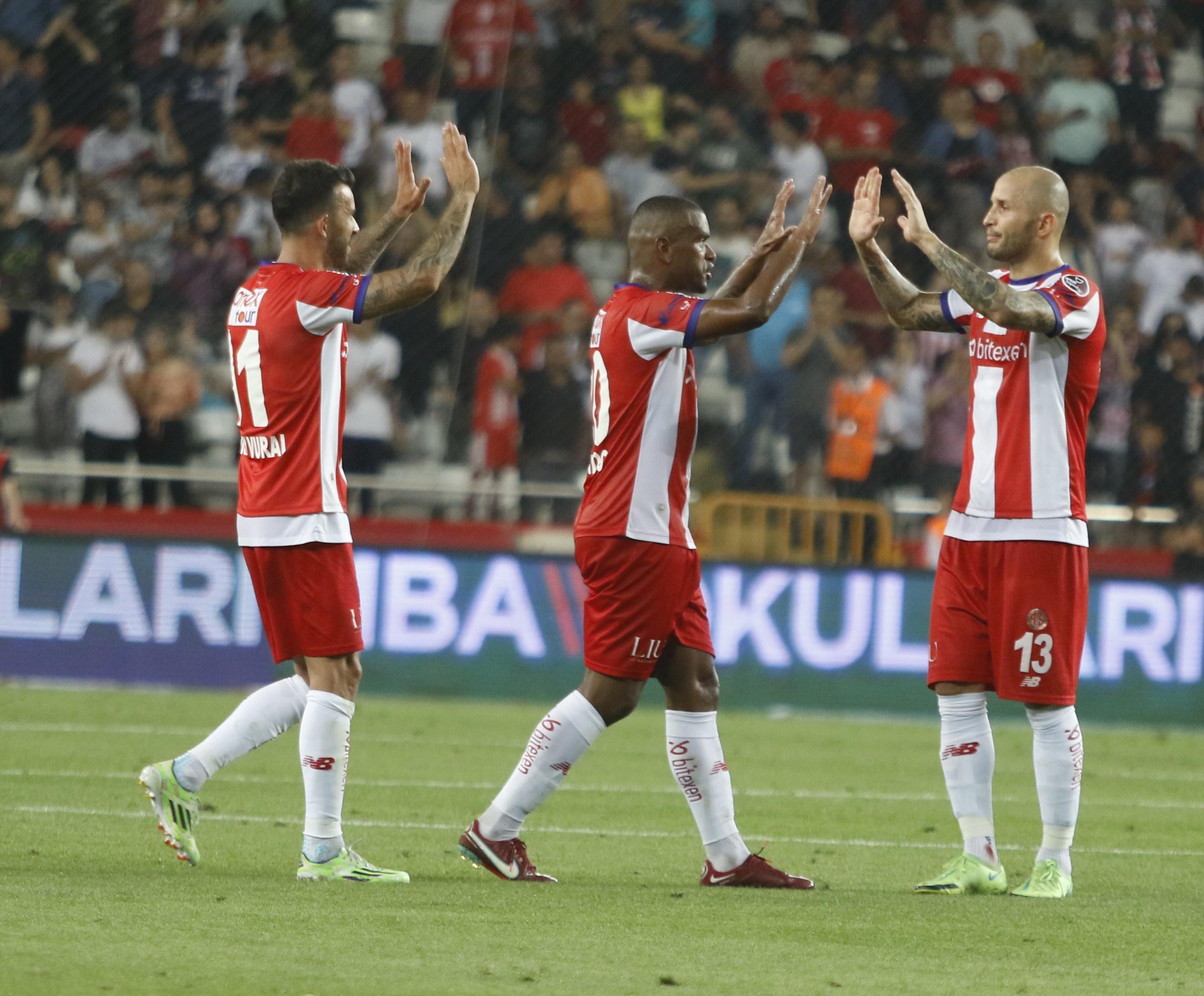 (ÖZET) Fraport Tav Antalyaspor-Galatasaray maç sonucu: 1-1