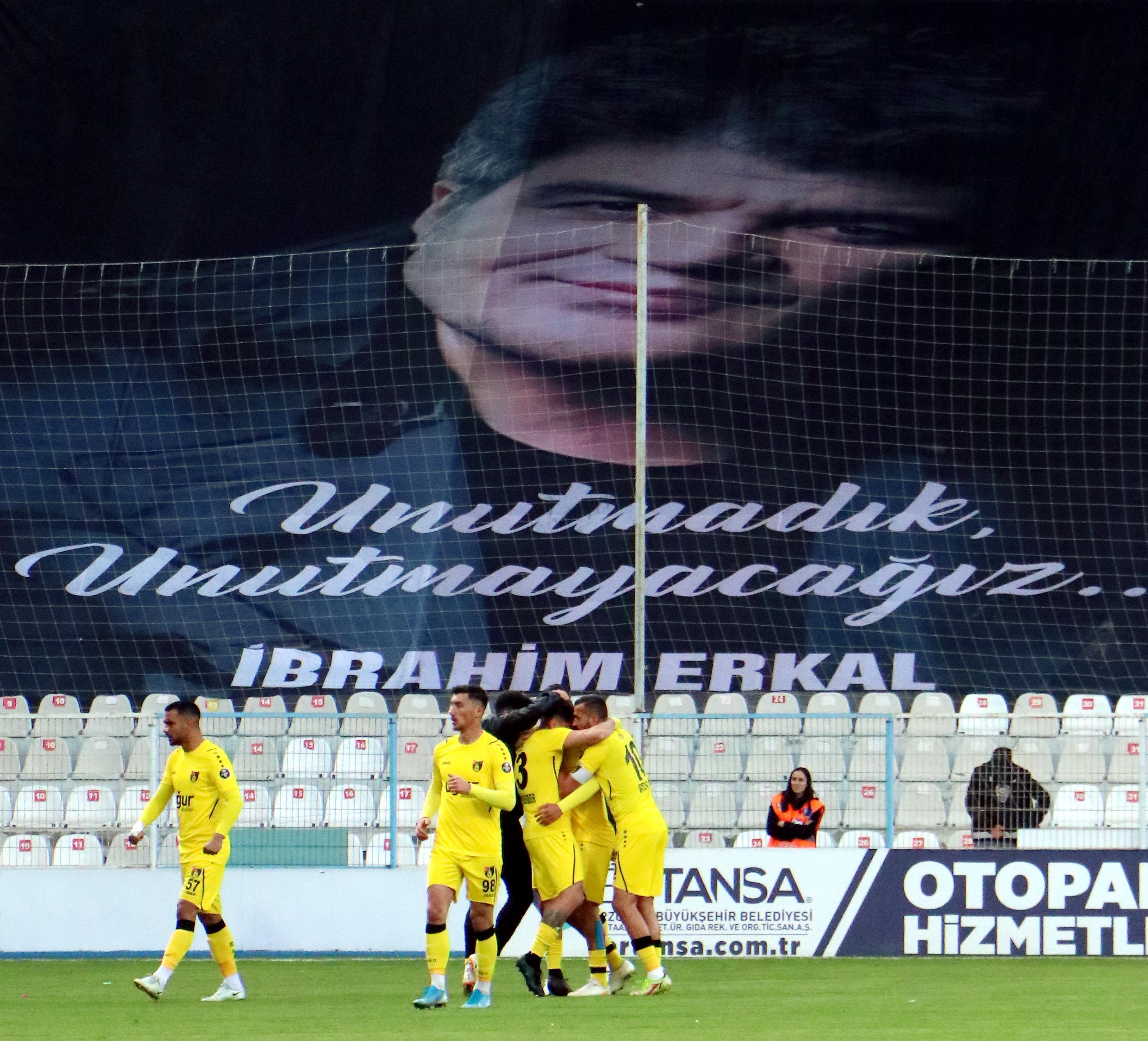 (ÖZET) Erzurumspor - İstanbulspor maç sonucu: 4-2