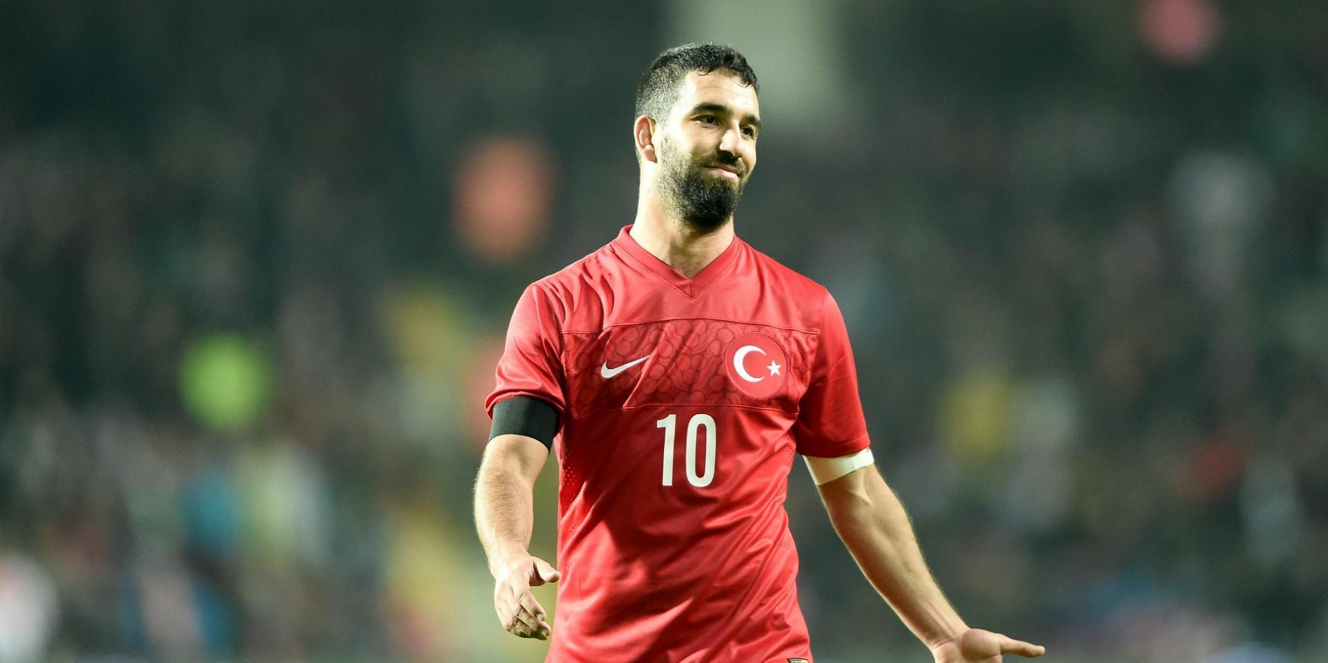 Galatasaraylı Arda Turan: Futbolu bırakıyor muyum bırakmıyor muyum bilmiyorum