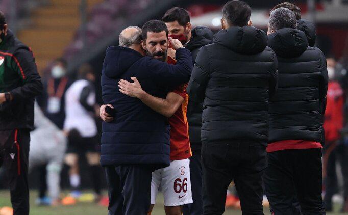Galatasaraylı Arda Turan: Futbolu bırakıyor muyum bırakmıyor muyum bilmiyorum