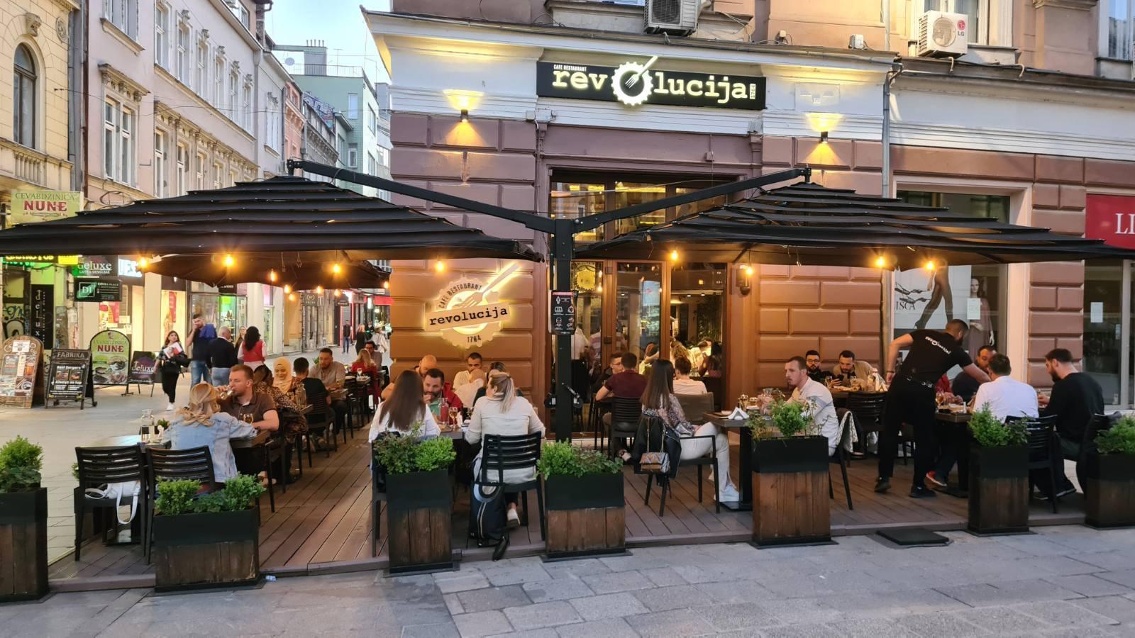 Beşiktaştan ayrılan Miralem Pjanicten restoran yatırımı