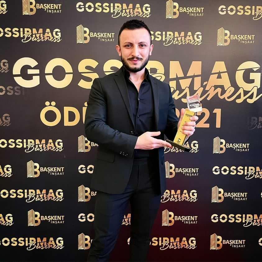 Eski milli kickboksçu Mehmet Enlioğluna sosyal medya ödülü