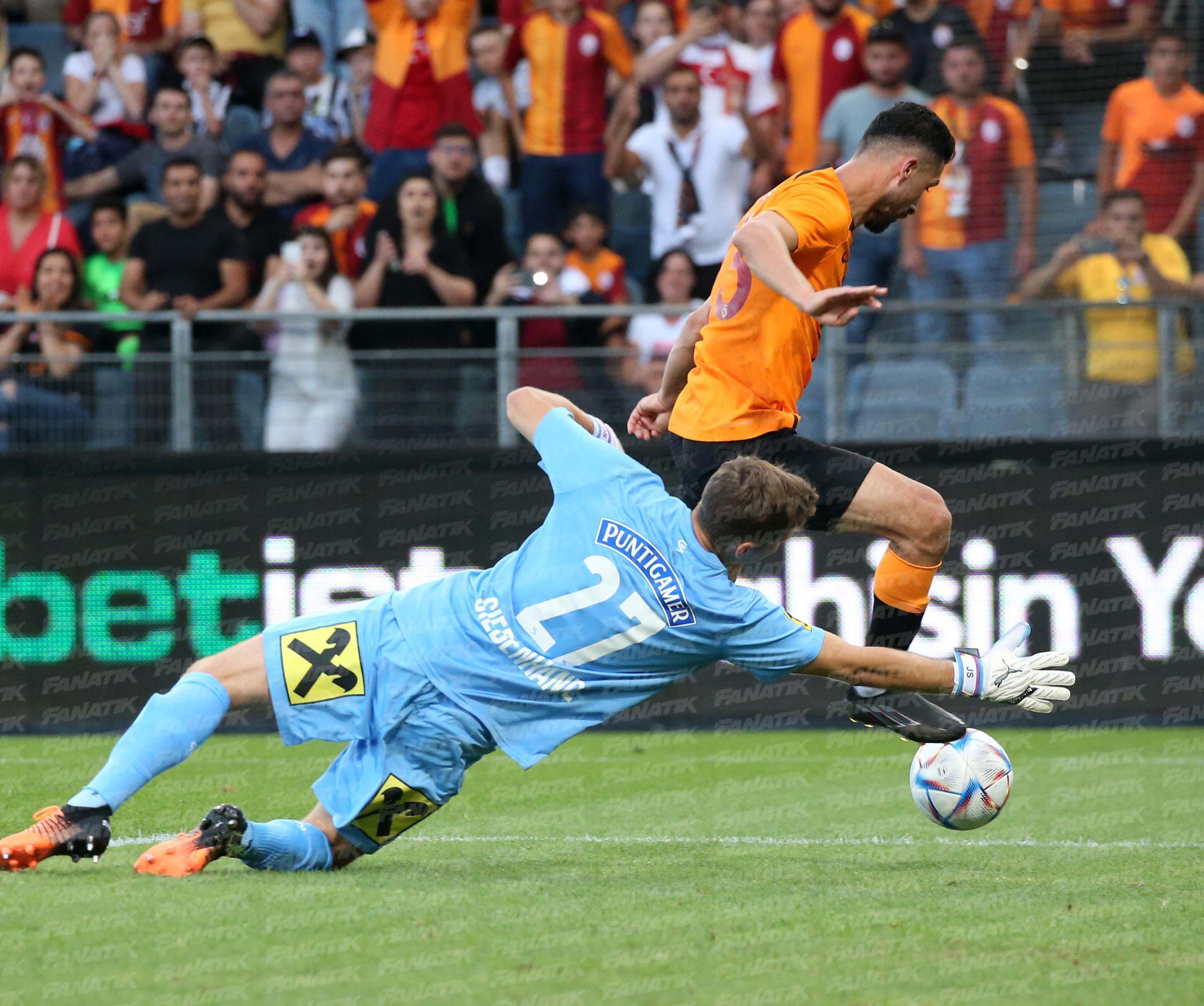 (ÖZET) Galatasaray - Sturm Graz hazırlık maçı sonucu: 1-2