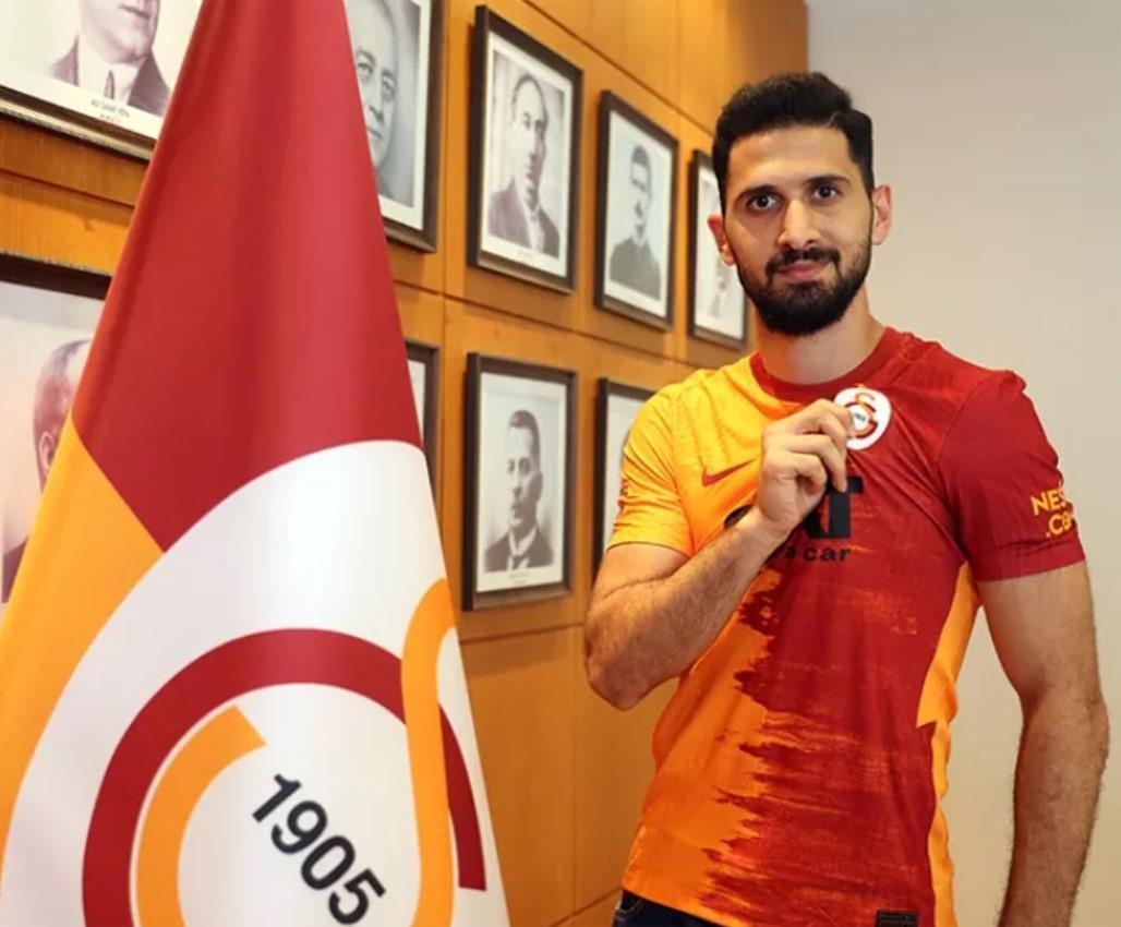 Galatasarayda Emre Akbaba kararı: Okan Buruk raporunu sundu