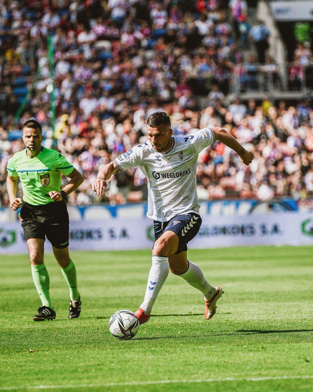 Gornik Zabrze, Trabzonsporlu Enis Destan için harekete geçti Lukas Podolski detayı...