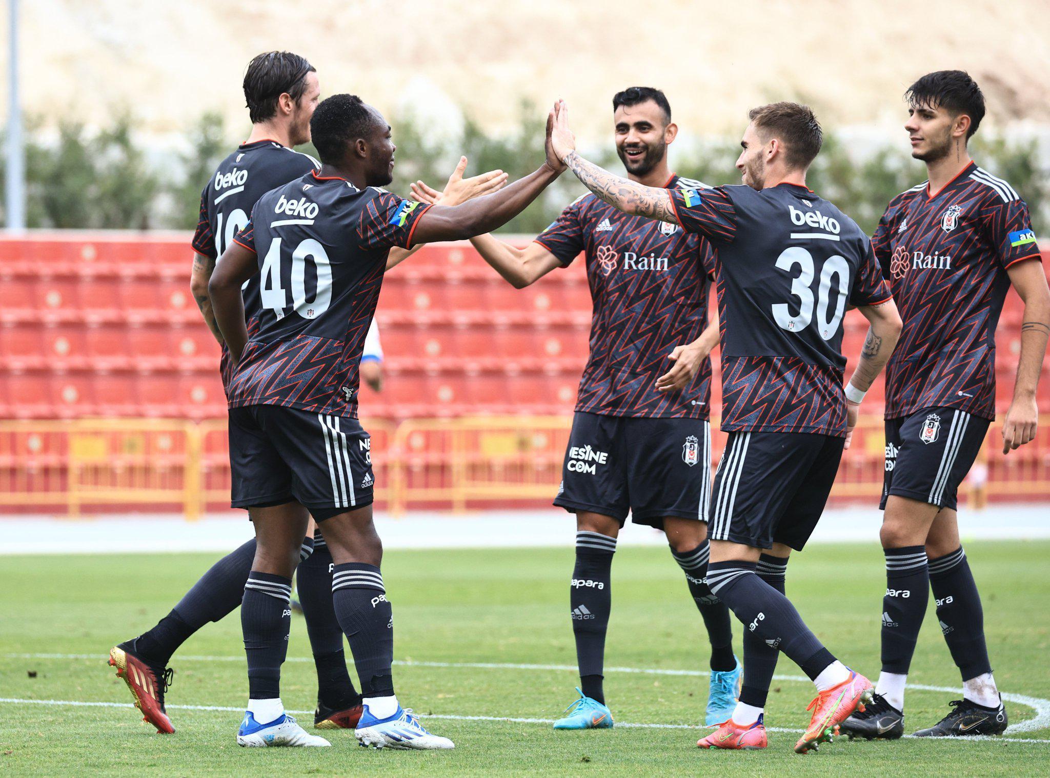 Beşiktaş-Deportivo Alaves maç sonucu: 1-2