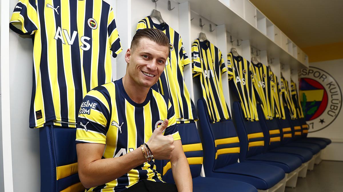 Fenerbahçe, Ezgjan Alioskiyi resmen açıkladı Formayı giydi...