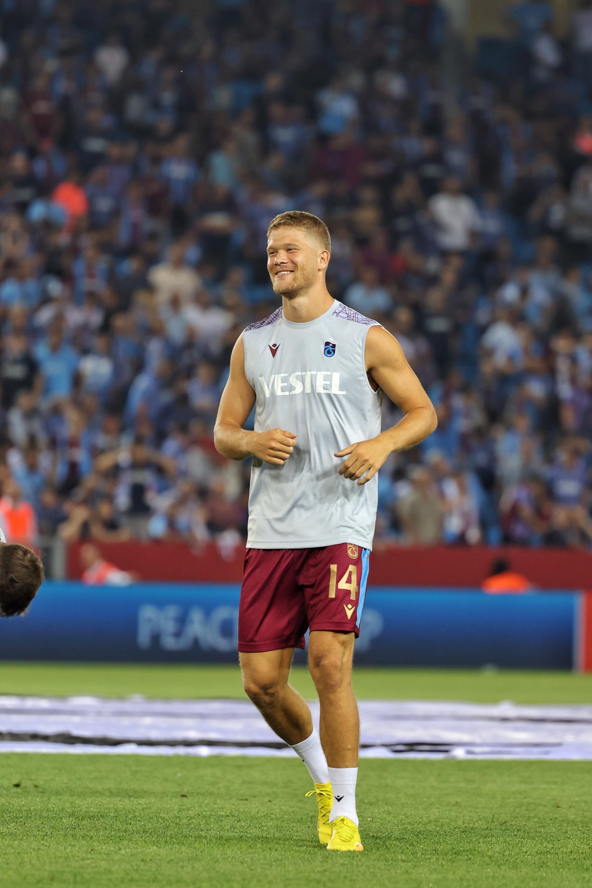 Trabzonsporda Umut Bozok transferi resmiyete dökülüyor İşte gerçekler...