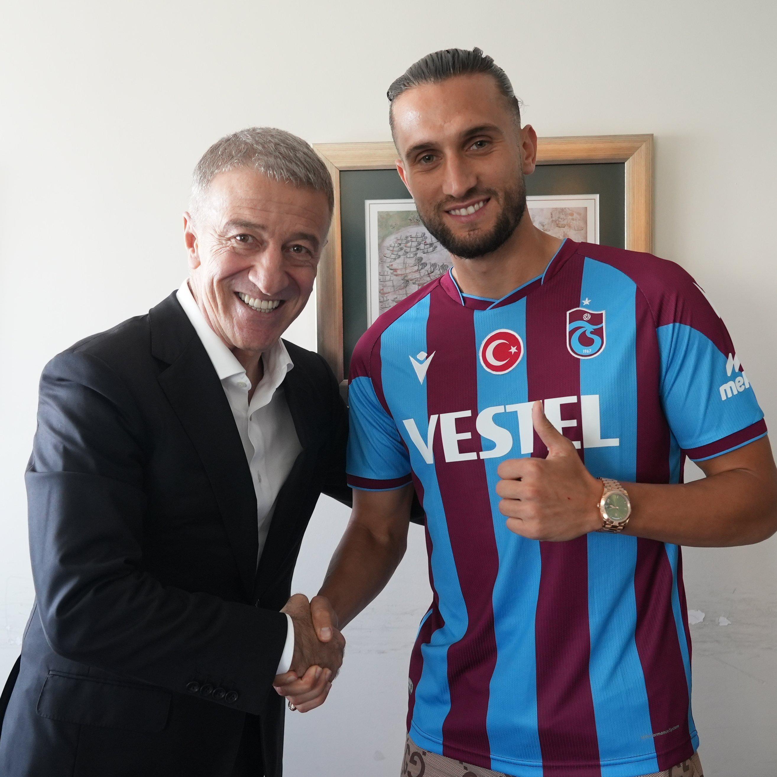 Trabzonspor transfer haberi: Yusuf Yazıcı resmen imzayı attı
