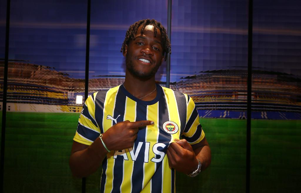 Fenerbahçede son dakika Bakambu sürprizi
