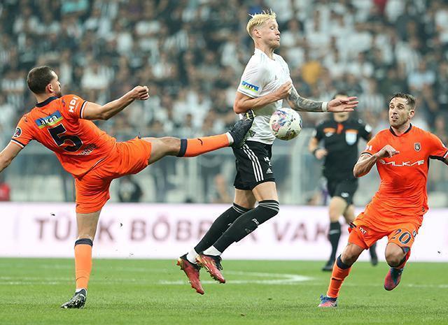 Fanatik yazarları Beşiktaş - Başakşehir maçını kaleme aldı