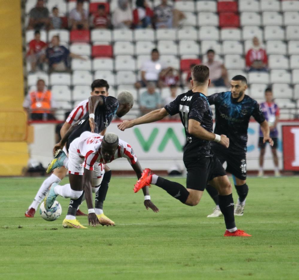 (ÖZET) Antalyaspor - Adana Demirspor maç sonucu: 0-3