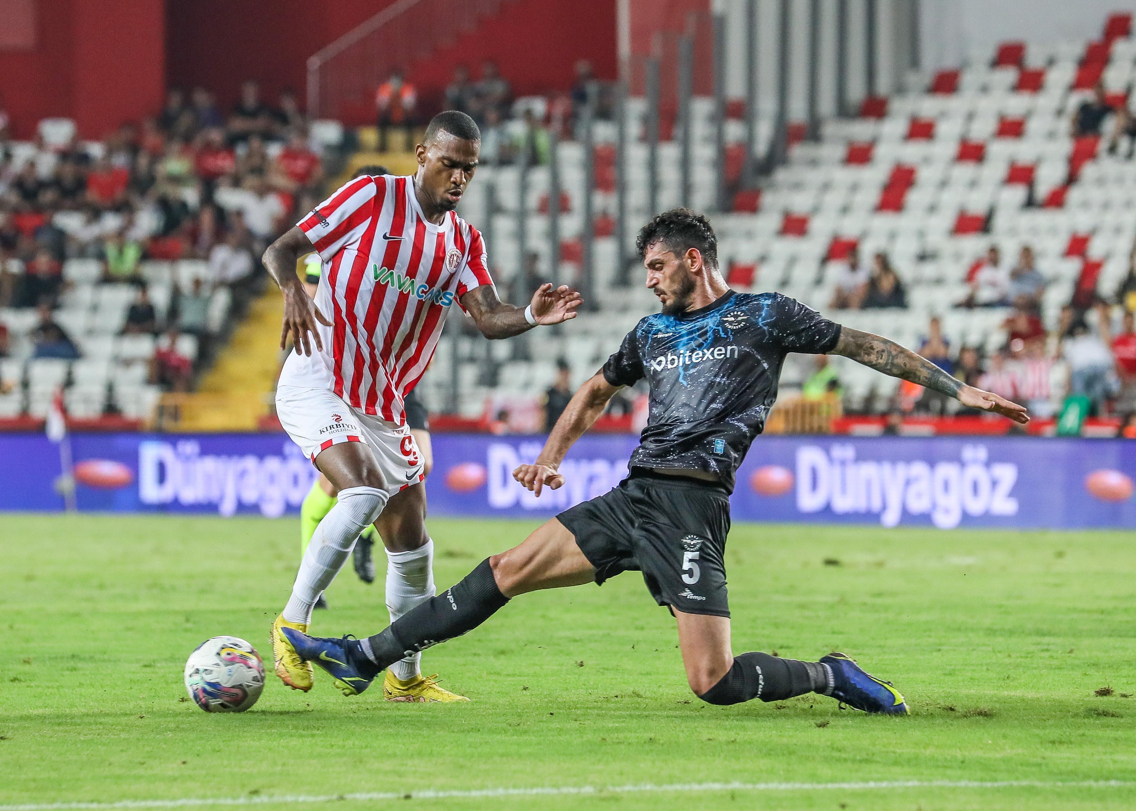 (ÖZET) Antalyaspor - Adana Demirspor maç sonucu: 0-3