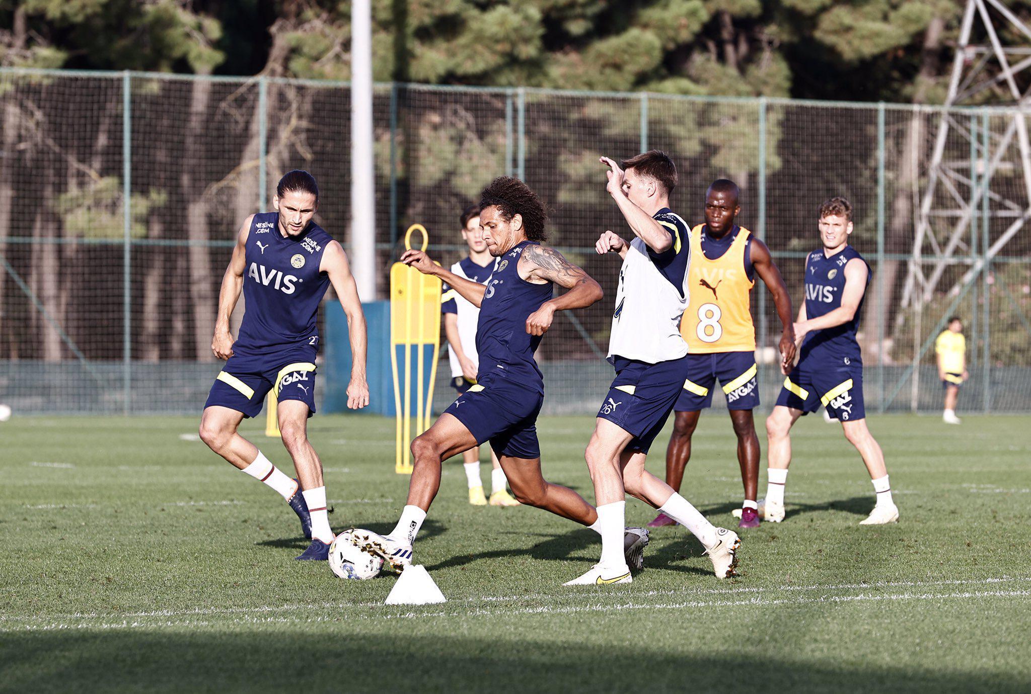 Fenerbahçede Miha Zajc ve Arda Gülerin işi zor