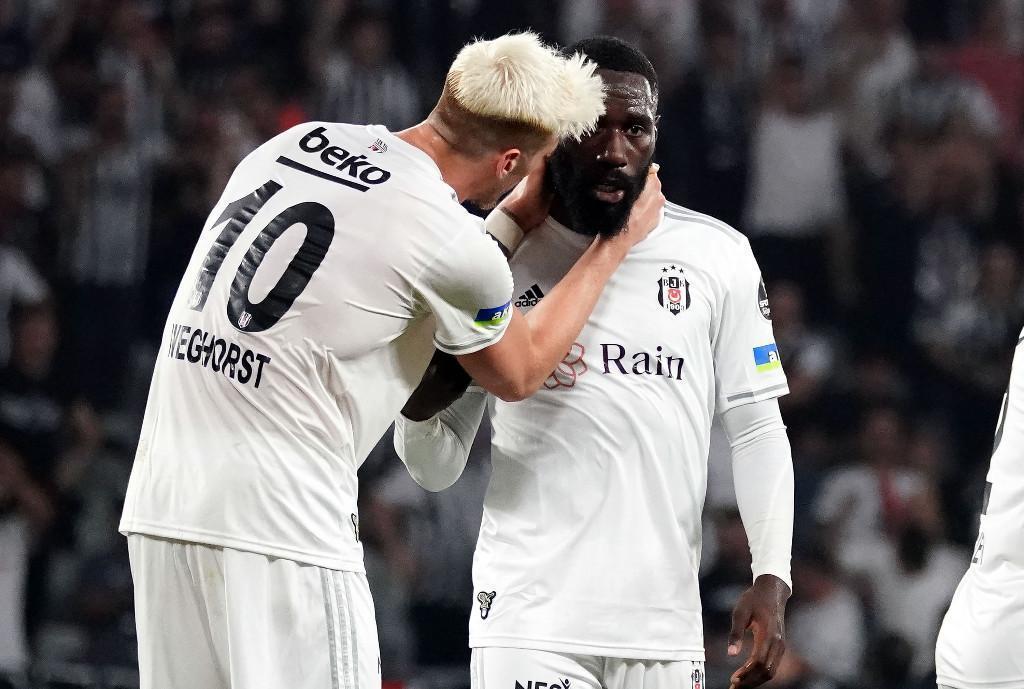 Beşiktaşta kriz Mutsuzluk var