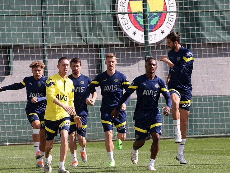 Son dakika Fenerbahçe haberi Derbi öncesinde sarı lacivertlilere bir iyi bir kötü haber