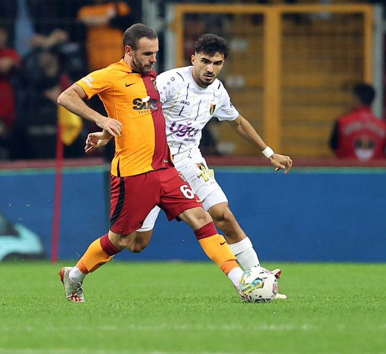 Galatasarayda Juan Mata fırtınası Okan Buruk şaşkın...